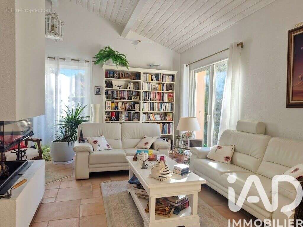 Photo 4 - Maison à COTIGNAC