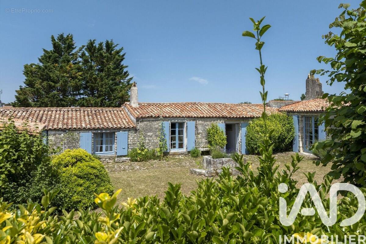 Photo 1 - Maison à LA FLOTTE