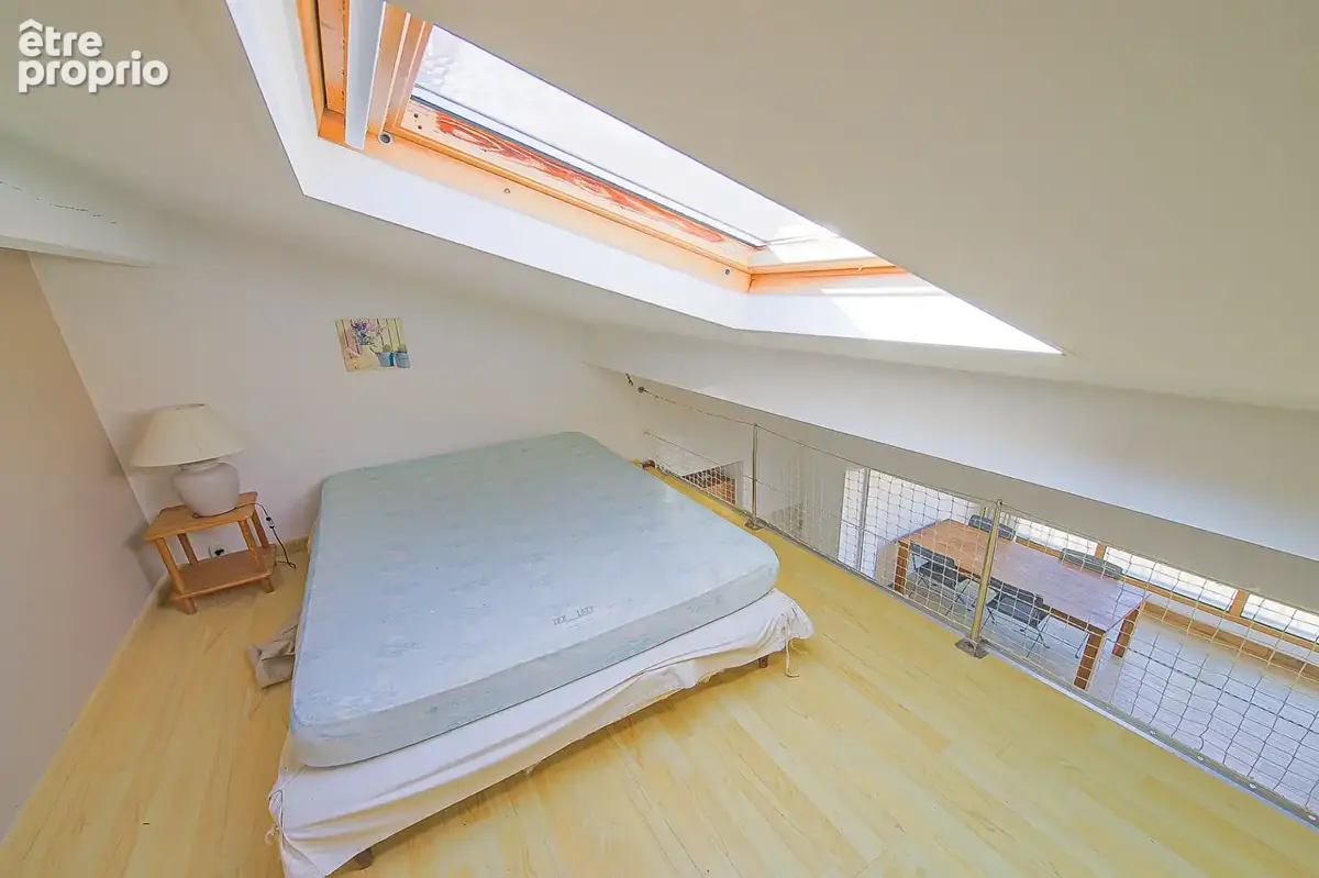 Appartement Saint Florent 3 pièces avec mezzanine et parking - photo 8