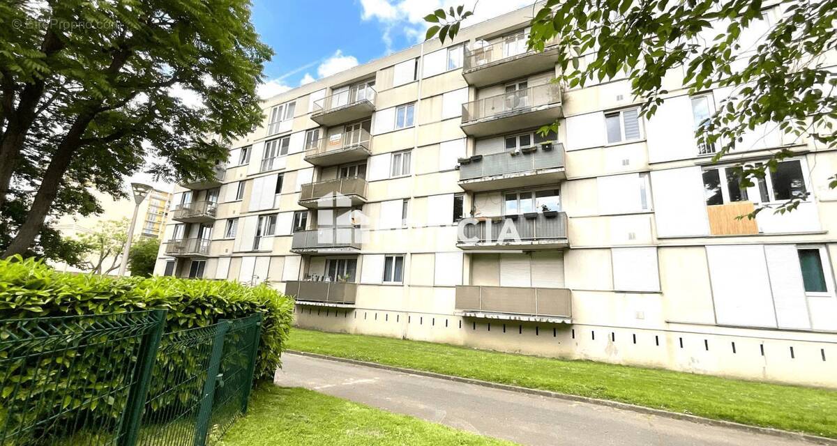 Appartement à ROSNY-SOUS-BOIS