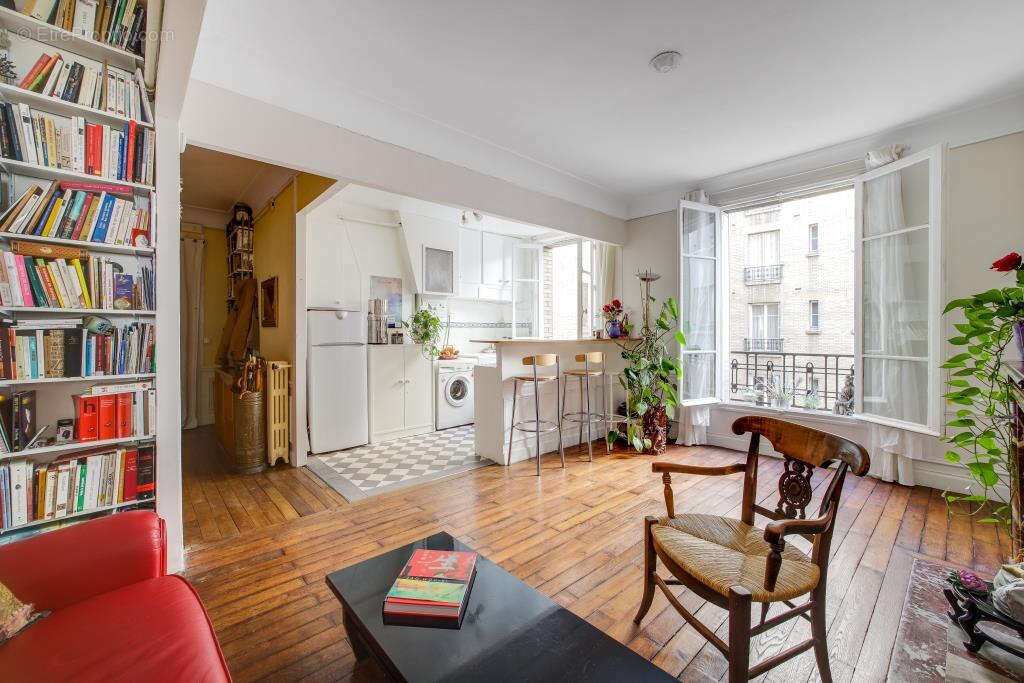 Appartement à PARIS-14E