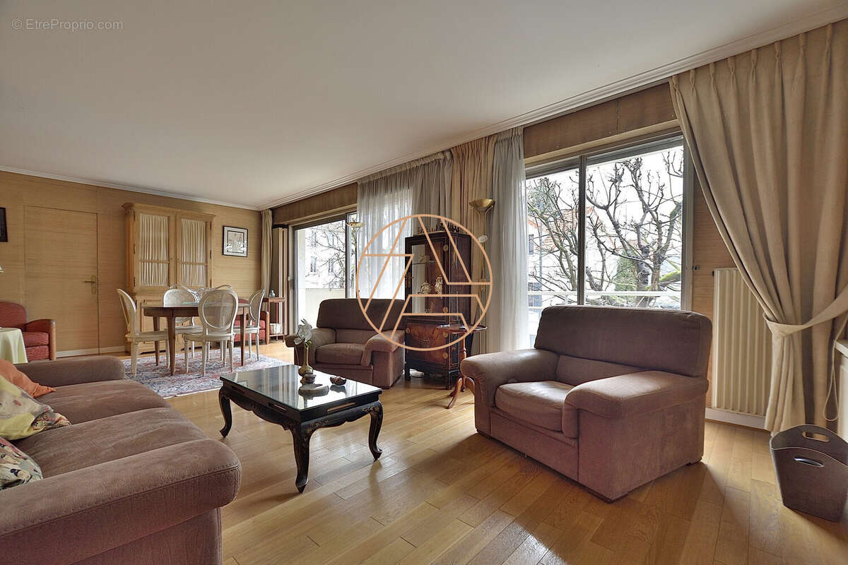 Appartement à SAINT-MAUR-DES-FOSSES