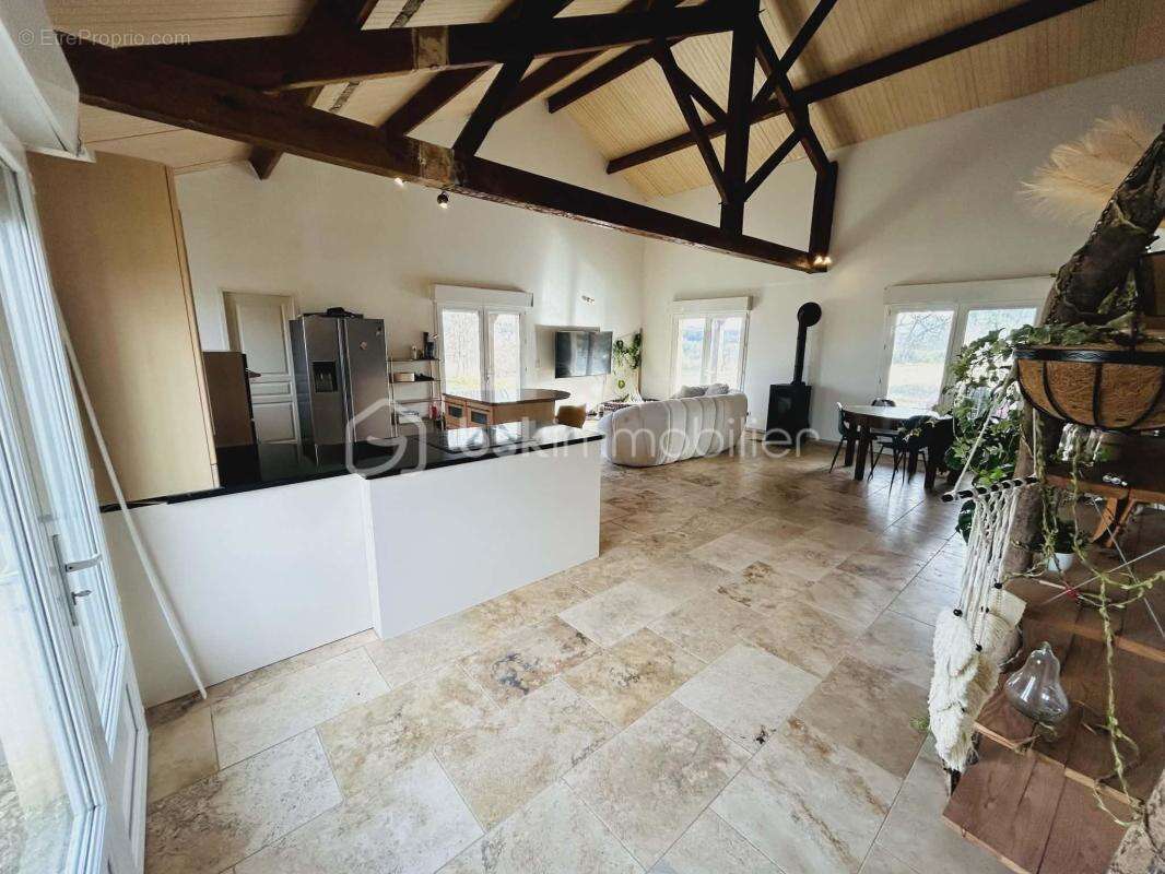 Maison à BEAUMONT-DU-PERIGORD