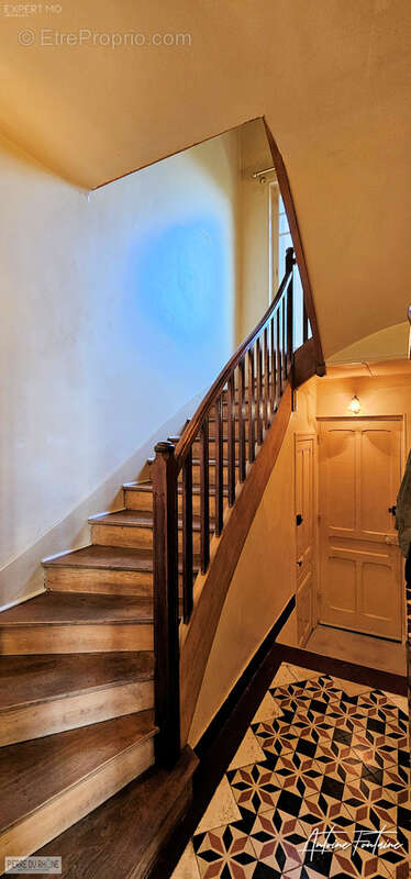 Maison à PIERRE-BENITE