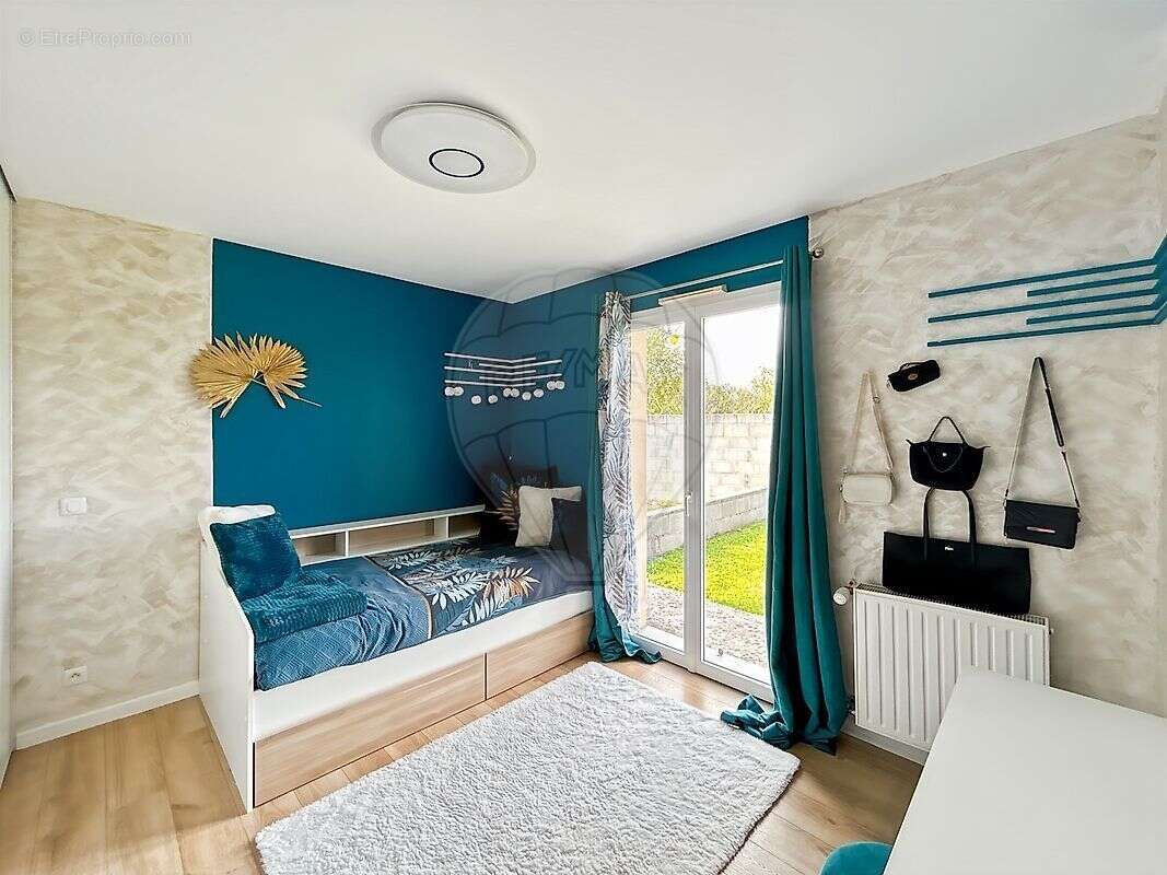 Maison à SAINT-LUMINE-DE-COUTAIS