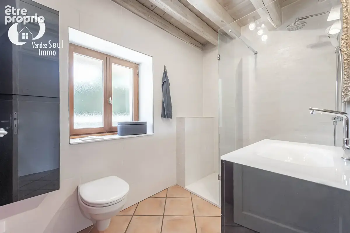Maison individuelle avec vue dégagée sur les montagnes environnantes. - photo 12