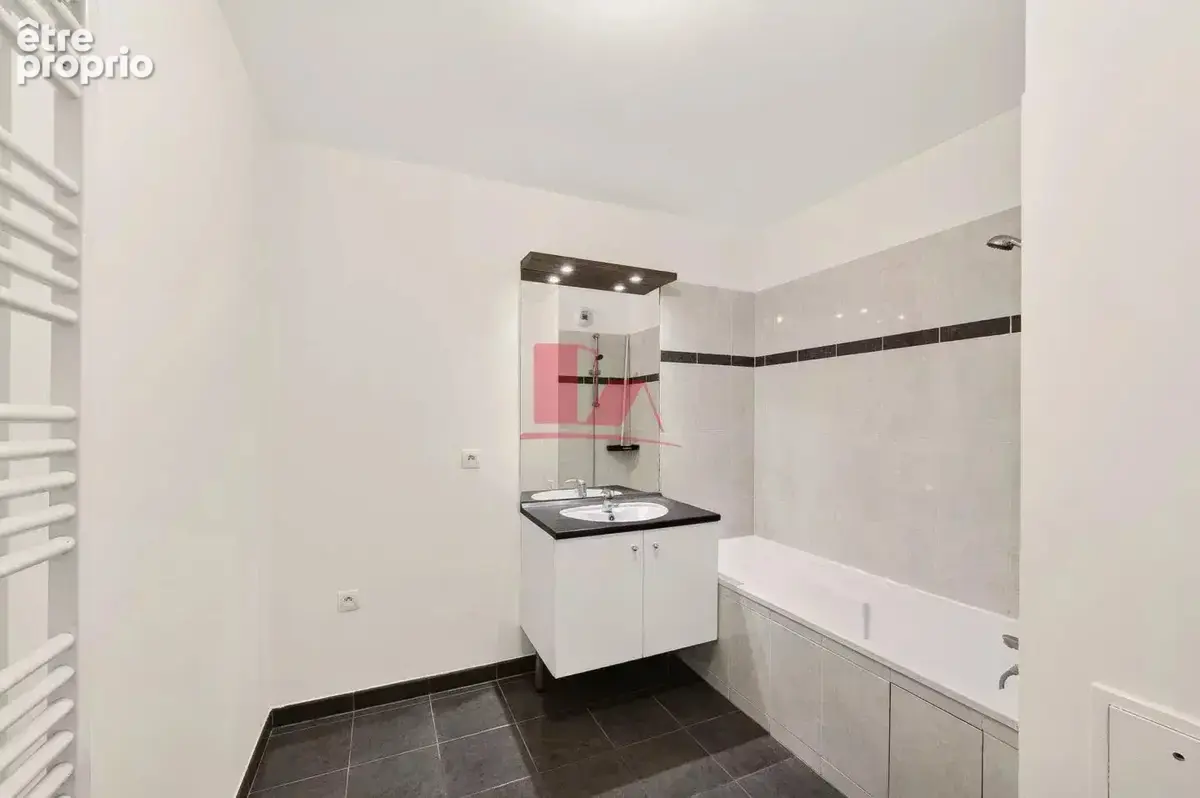 Chatillon centre - appartement 3 pieces de 53.37 m² - balcon - parking - photo 14