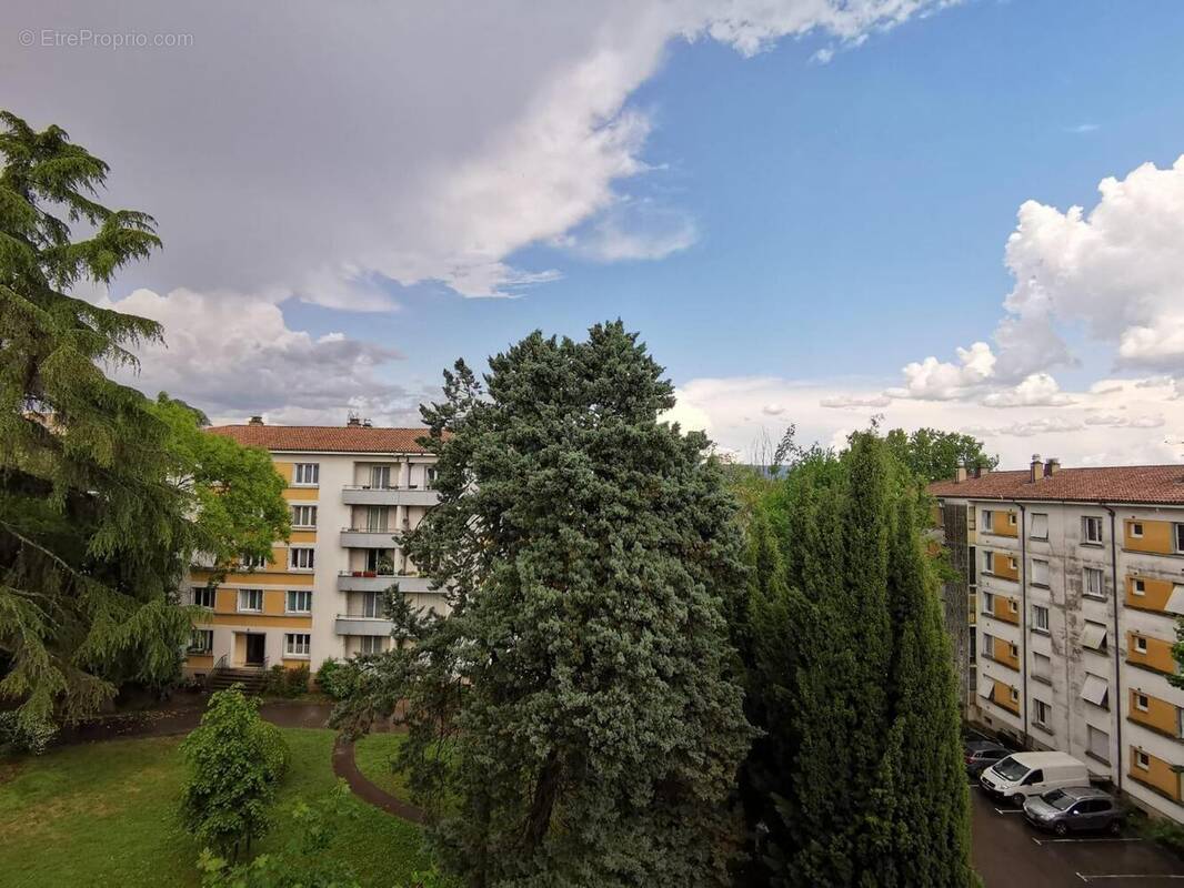   - Appartement à AUBENAS