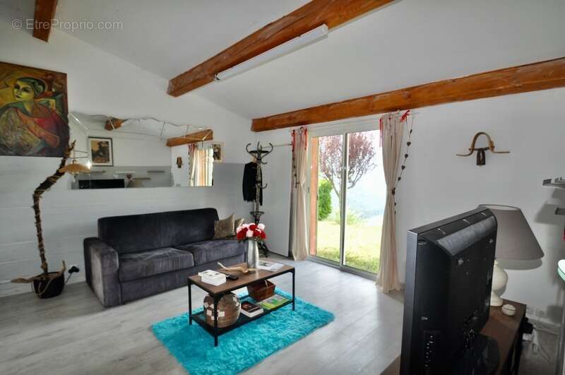 Dpt Alpes de Haute Provence (04), Proche ENTREVAUX à vendre Maison plain pied 2 pièces 50 m² sur 3400 m² de Terrain - photo 4