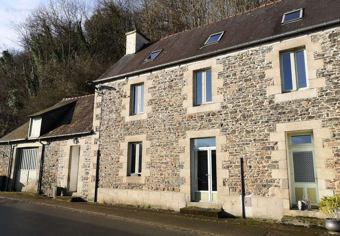 Maison à PLOEZAL