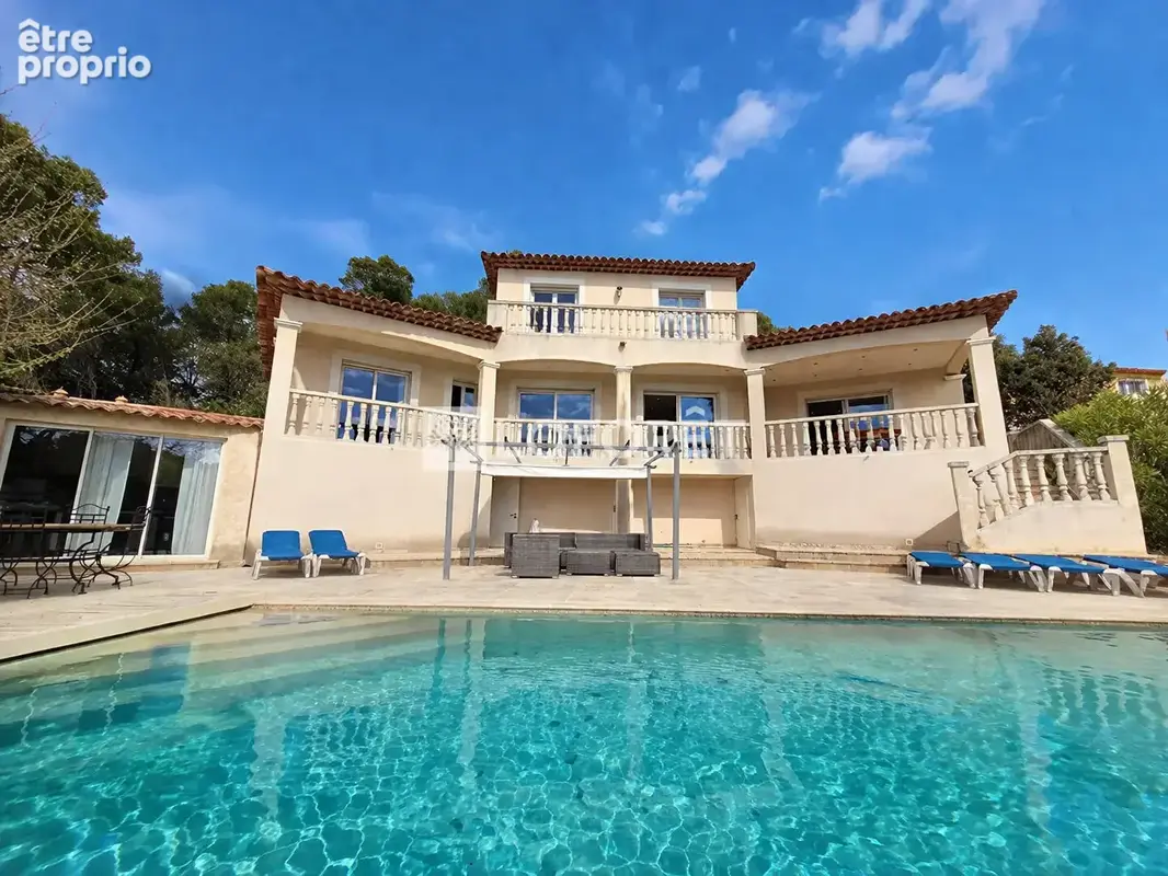 Villa 5 pièces avec piscine de 136 m2 - photo 3