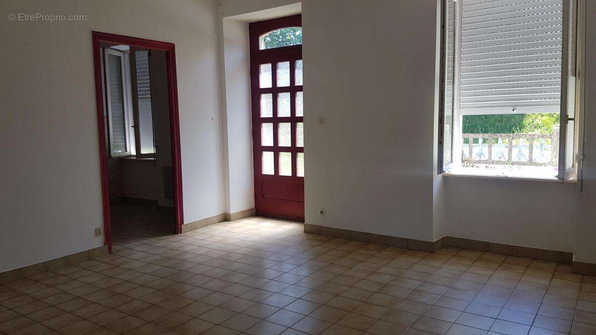 Maison 110 m² à Gourin  - photo 8