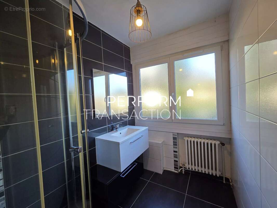 Appartement à ECHIROLLES