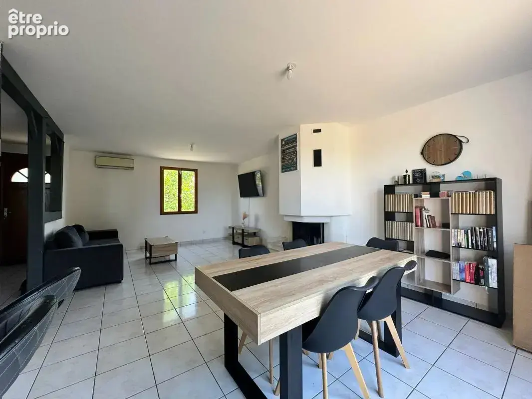 Maison de 6 pièces de 137 m² à Saint-Germain-des-Prés - photo 4