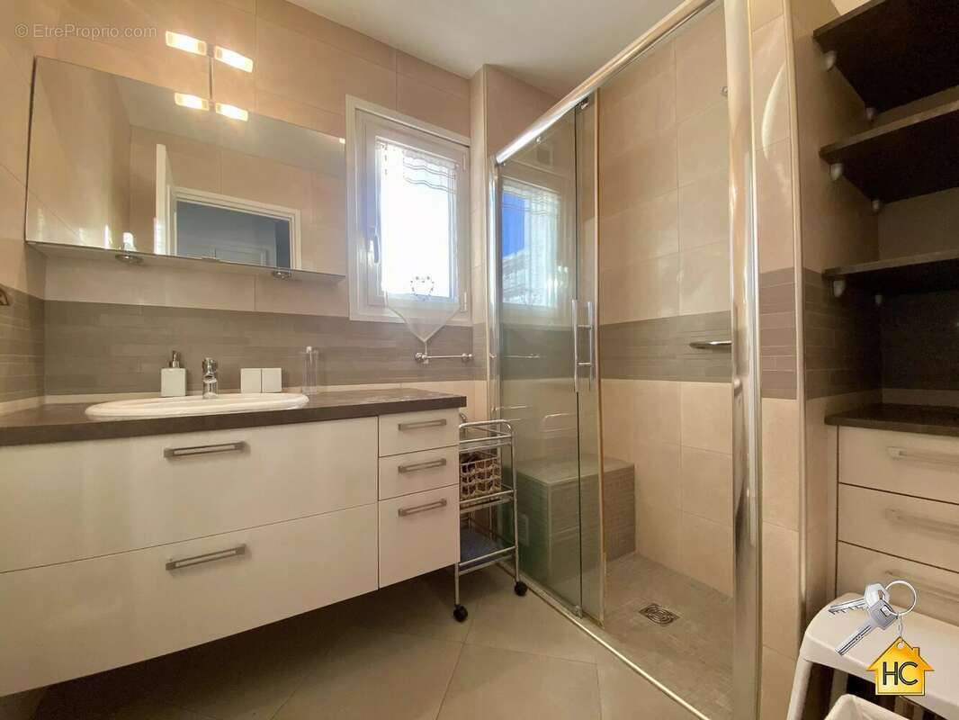 T2.Cannes Centre limite Banane - photo 9