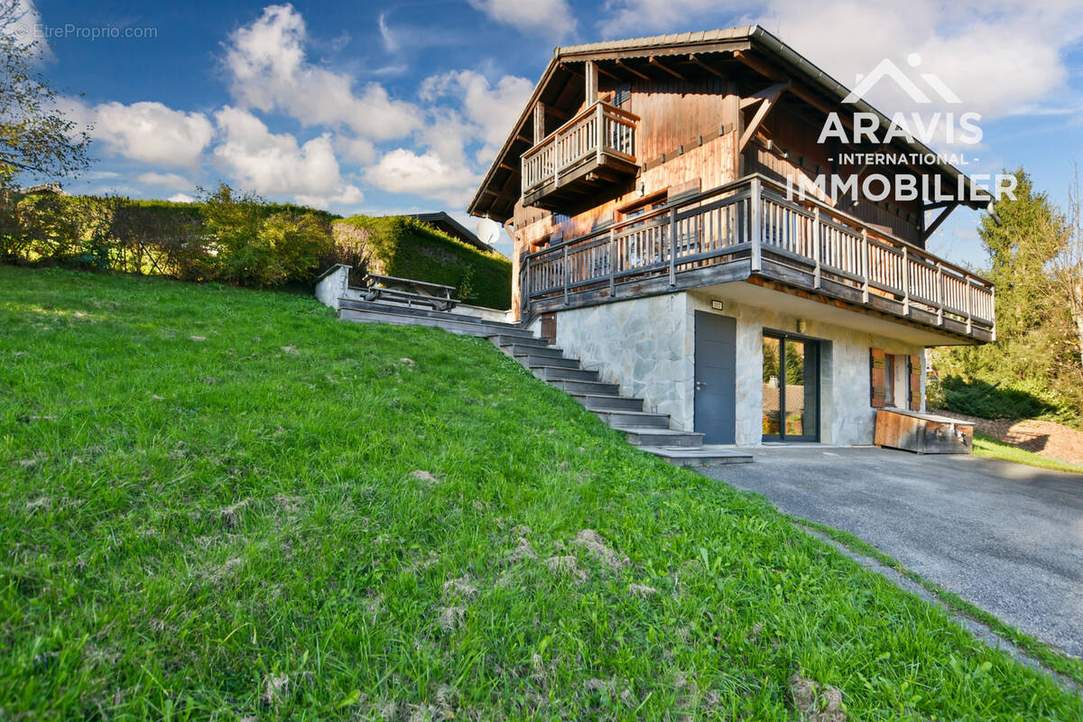 Maison à ARACHES-LA-FRASSE
