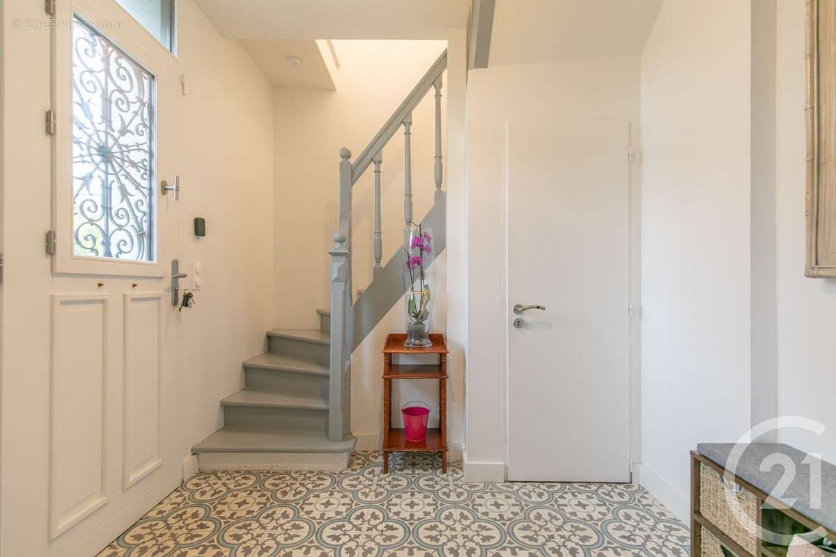 Maison à SAINT-MAUR-DES-FOSSES