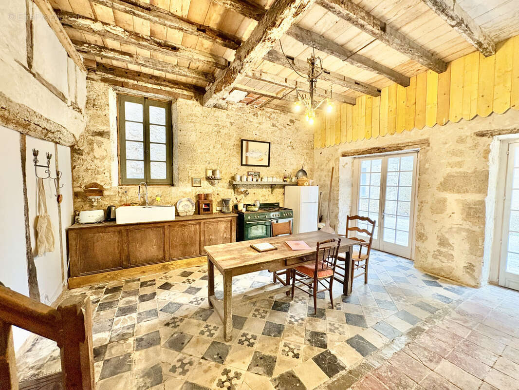 Maison à LA ROMIEU
