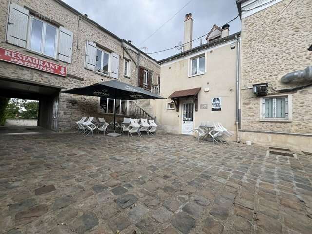 Commerce à DOURDAN