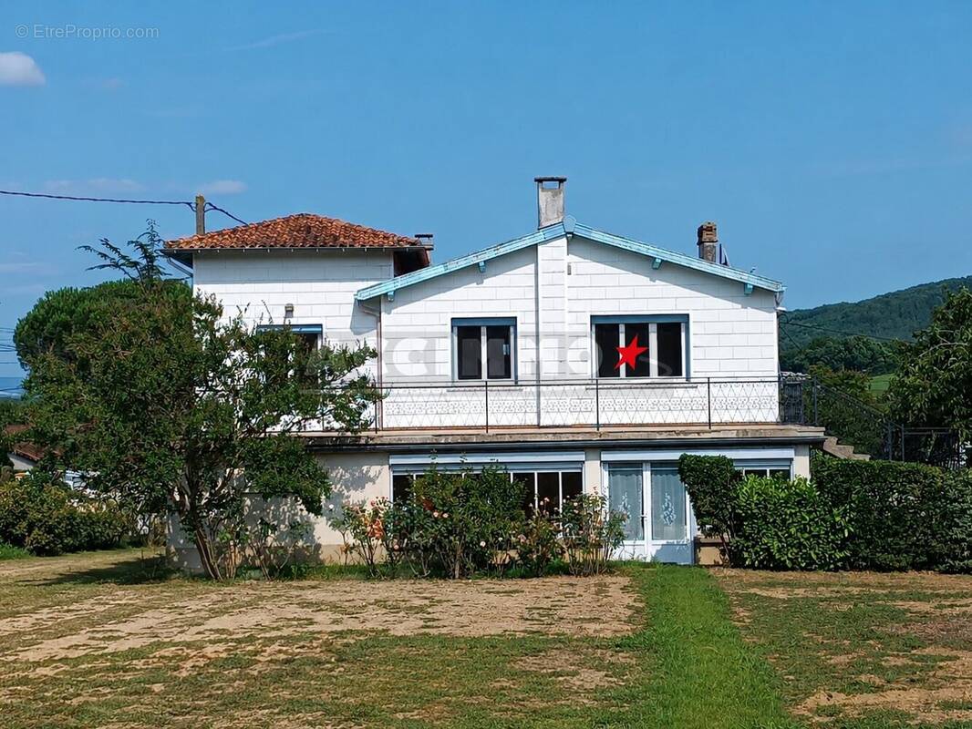 Maison à LABRUGUIERE