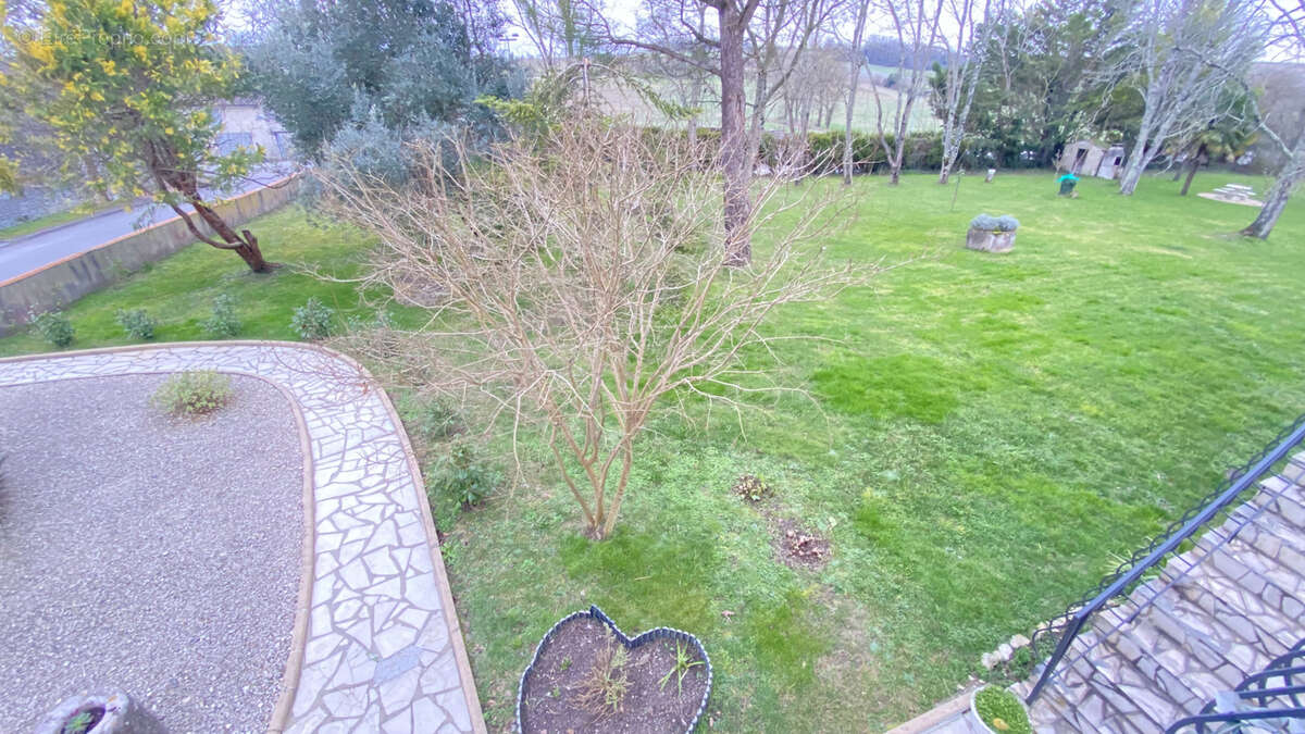 Maison à SAINT-FORT-SUR-GIRONDE