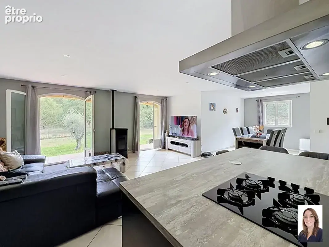 Maison 8 pièces 235 m² à vendre à Tourves (83170) - photo 15