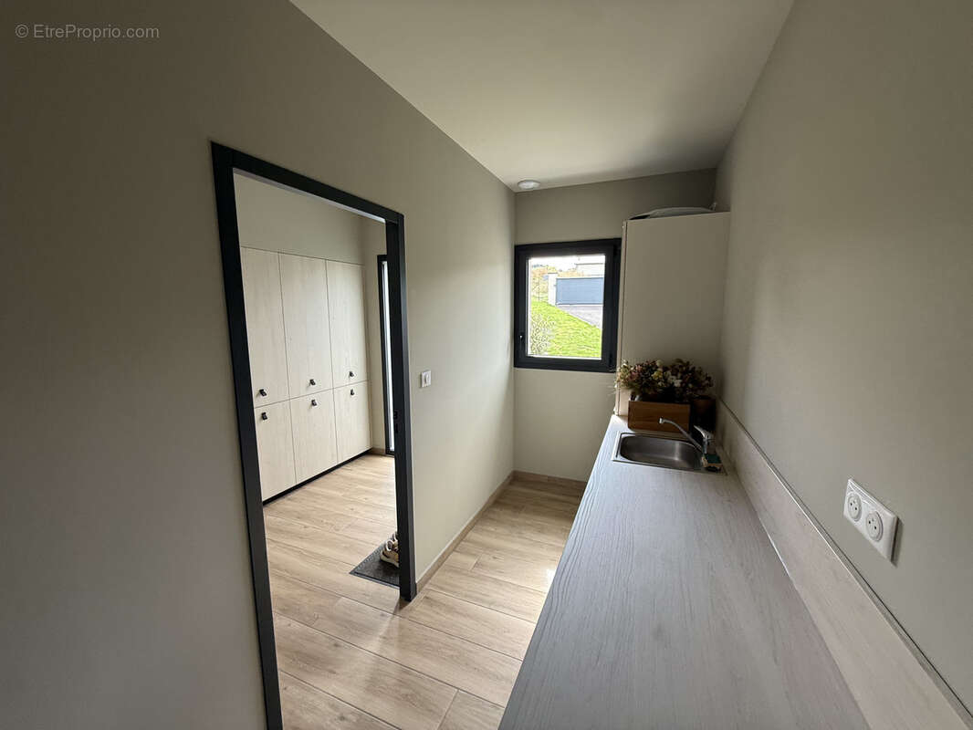 Maison à SAINT-JULIEN-CHAPTEUIL