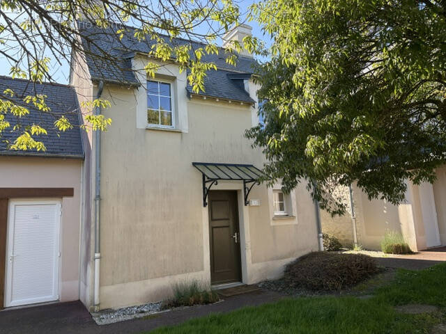 Maison à PORT-EN-BESSIN-HUPPAIN