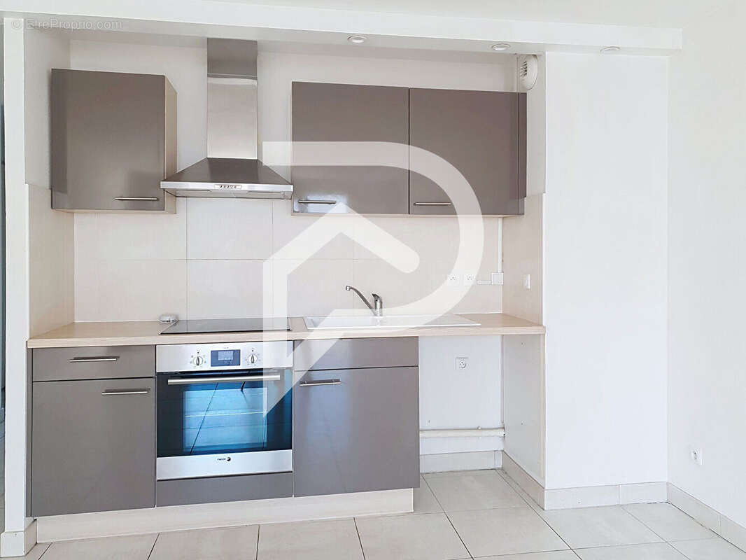 Agde capiscol -appartement t3 traversant 67 m² - double terrasse -double stationnement - photo 8