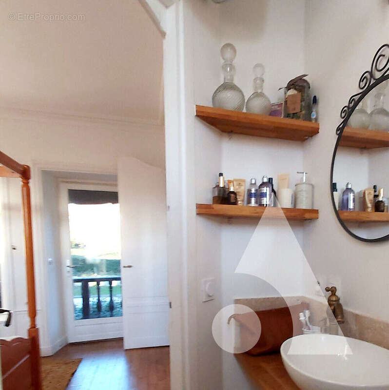 Appartement à SAINT-REMY-LES-CHEVREUSE