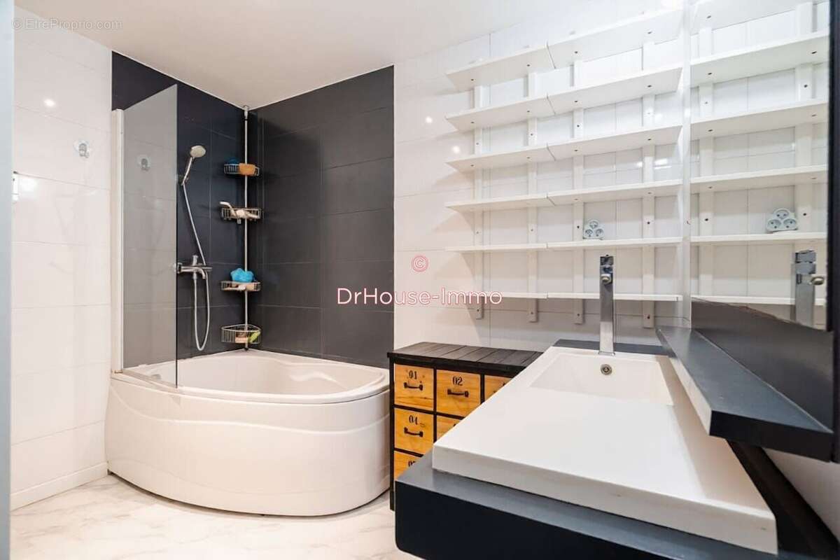 Appartement 75 m² à Marseille-12e  - photo 31