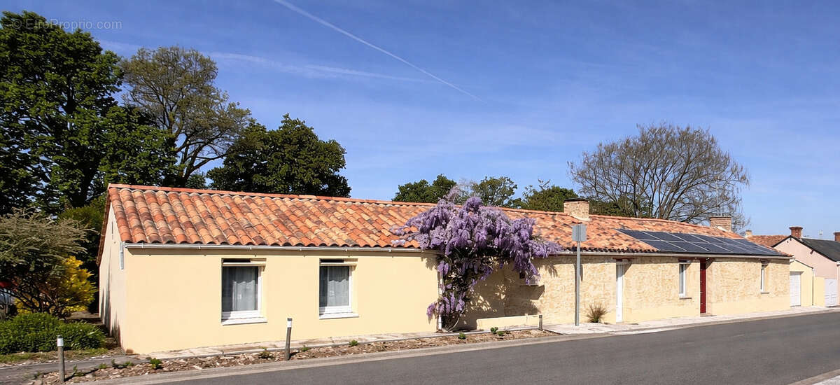 Maison à SAINT-JULIEN-DES-LANDES