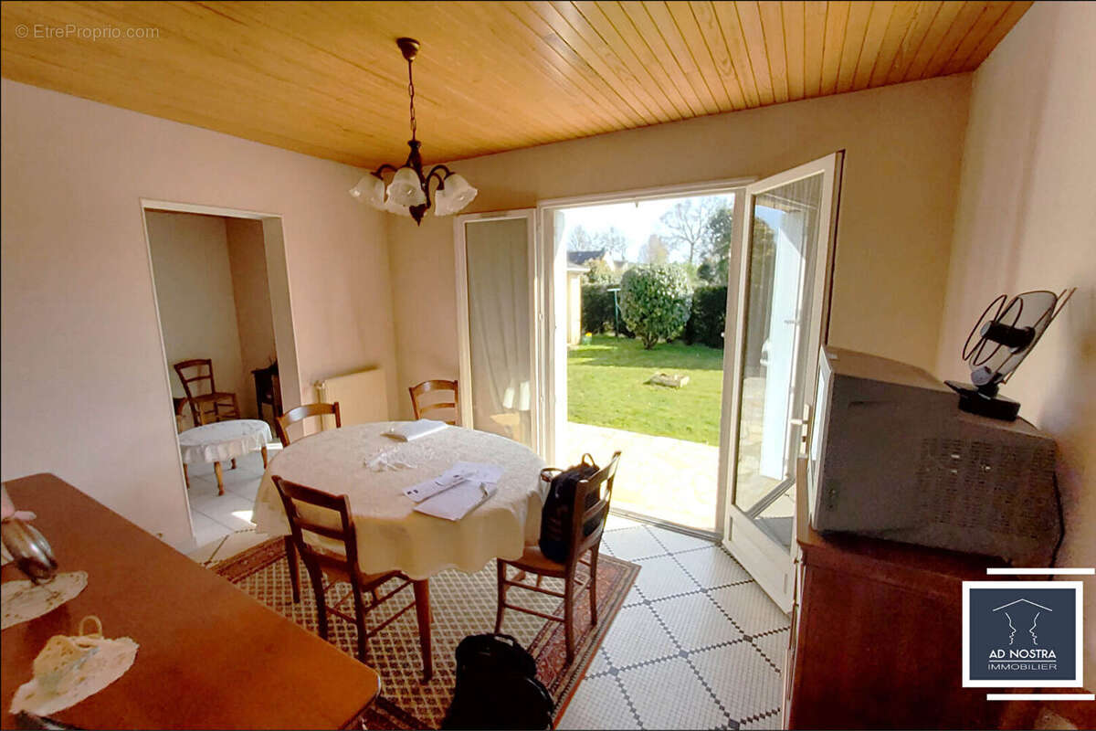 Maison à LA CHAPELLE-THOUARAULT