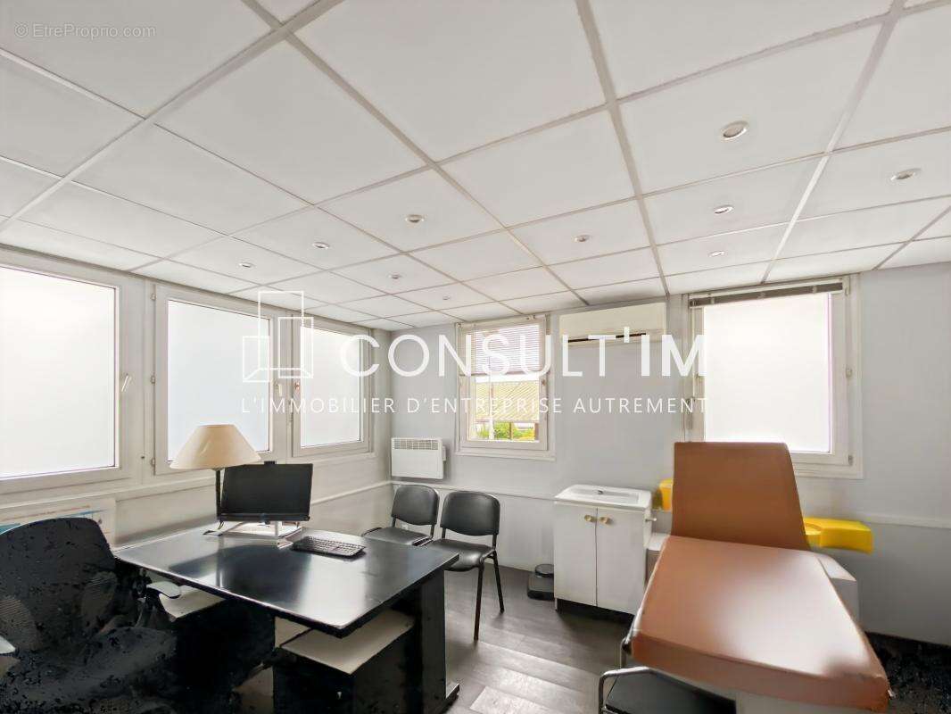 Commerce à PARIS-18E