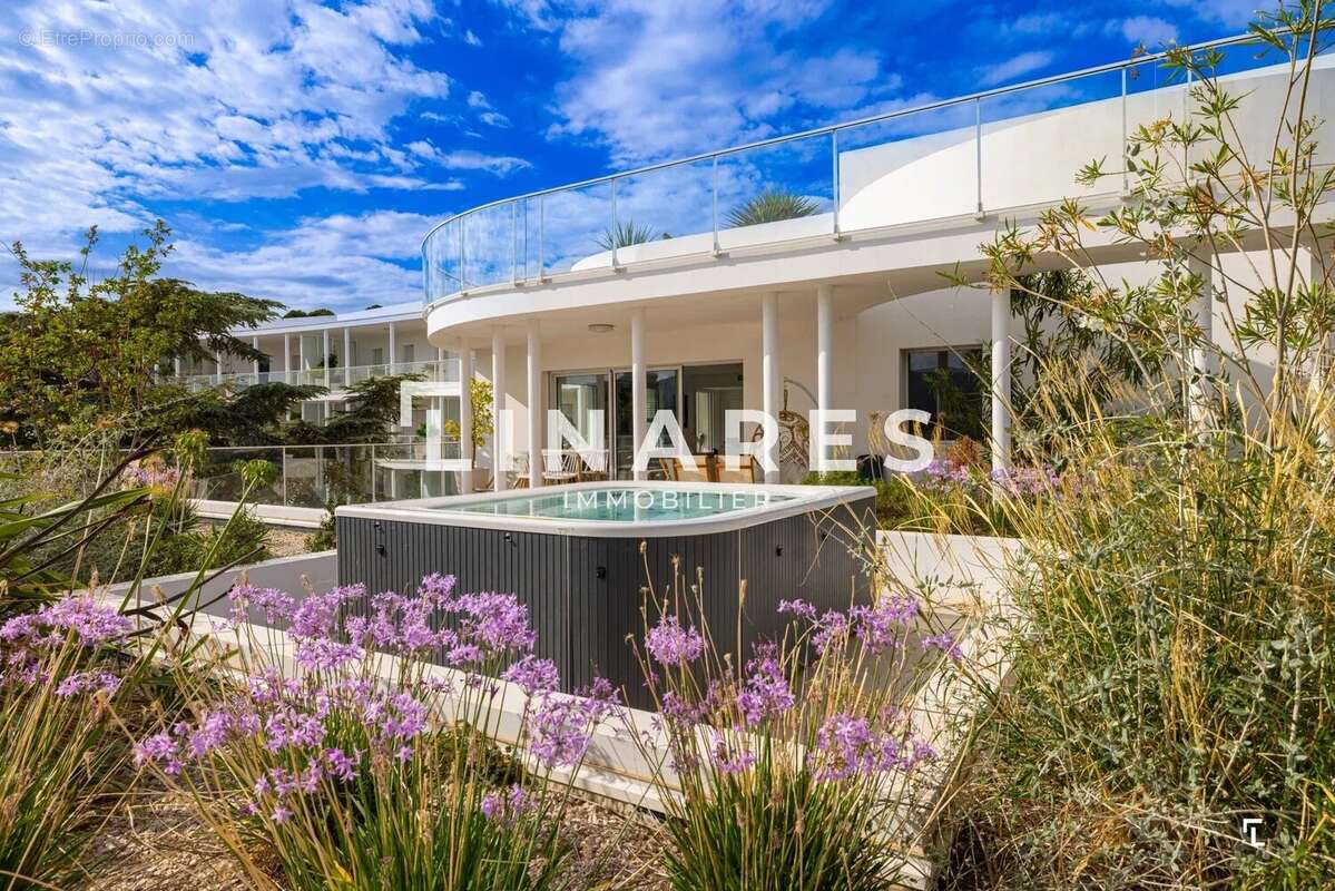 Appartement à MARSEILLE-8E