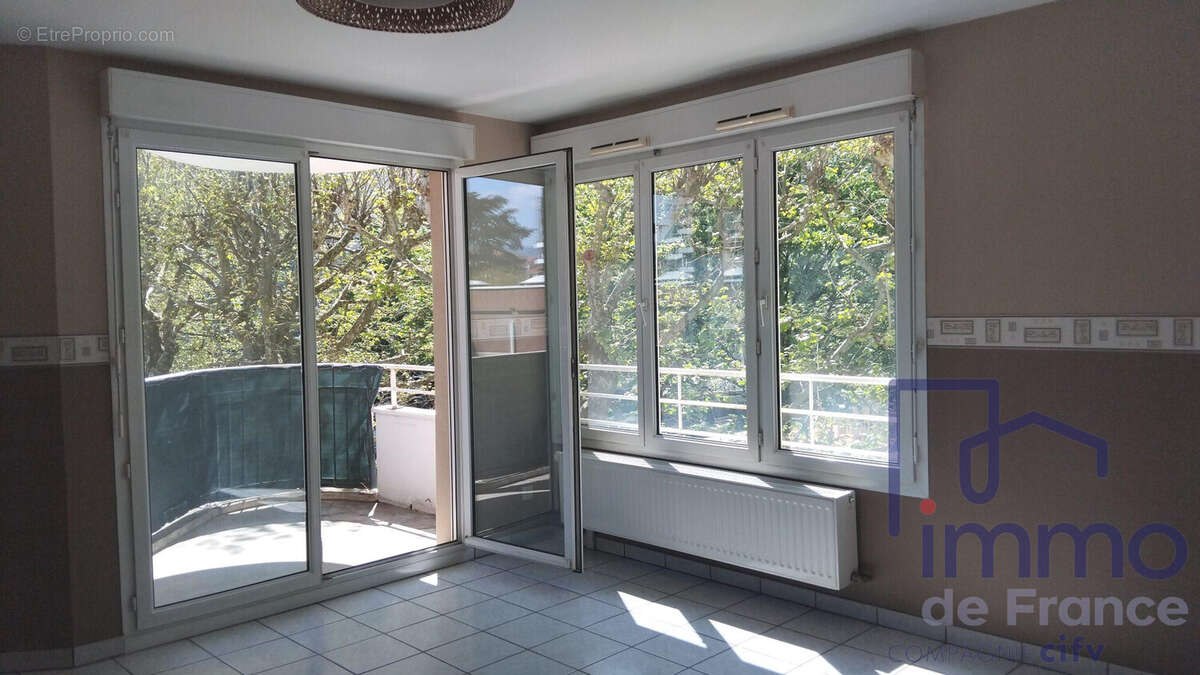 Appartement à SAINT-ETIENNE