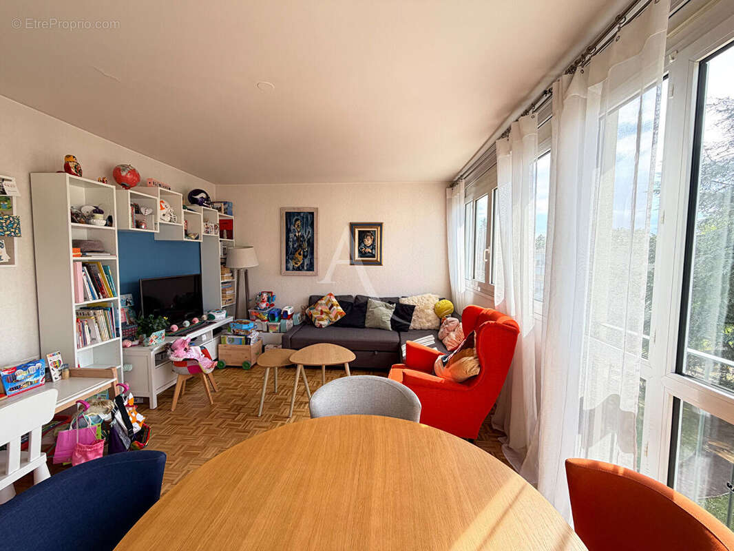 Appartement à GIF-SUR-YVETTE