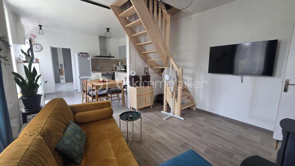 Maison plain-pied 50 m2 + combles - 3 chambres - cave et jardin - photo 6