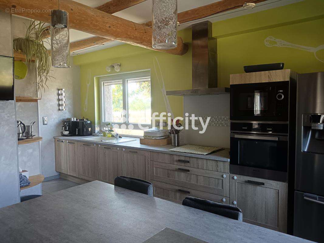 Maison 124 m² à Perigneux  - photo 9