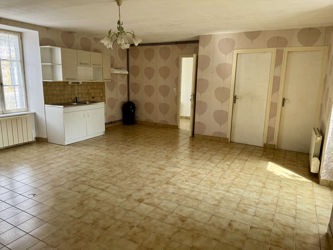 Maison à JANZE