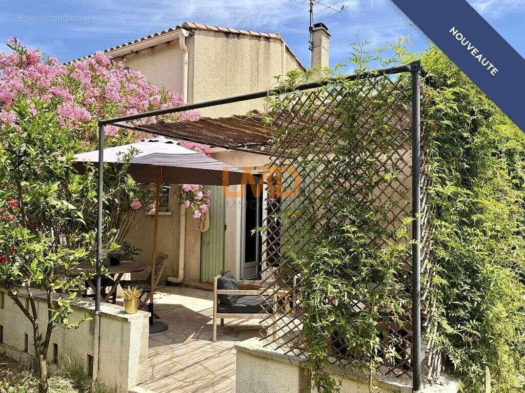 Maison à MILHAUD