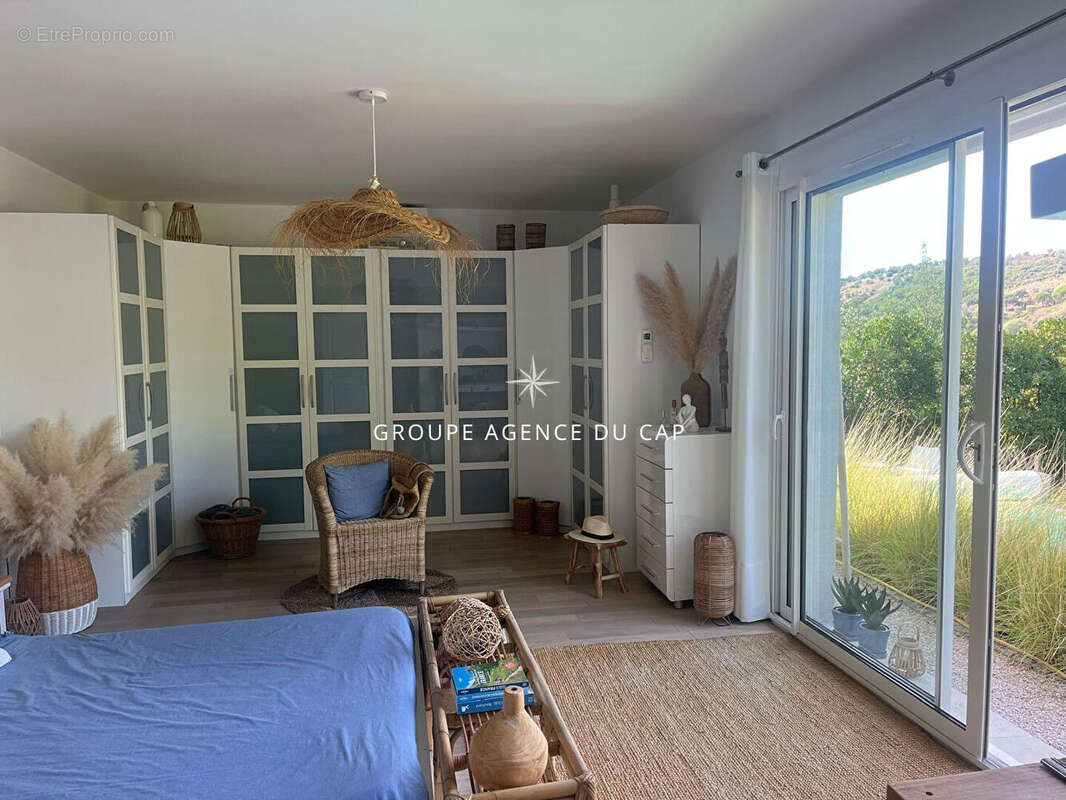 Maison à LES ISSAMBRES