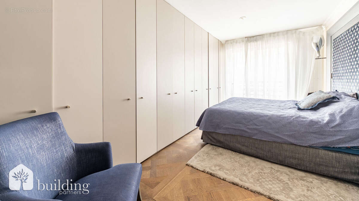 Appartement à LEVALLOIS-PERRET