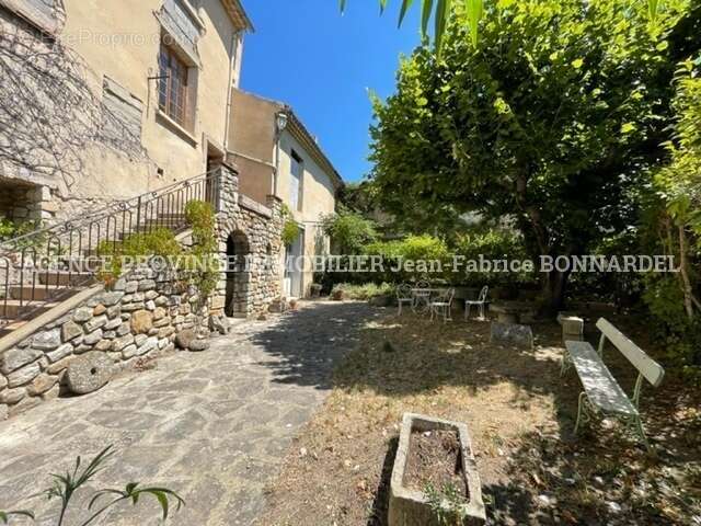 Maison à ROCHEBRUNE
