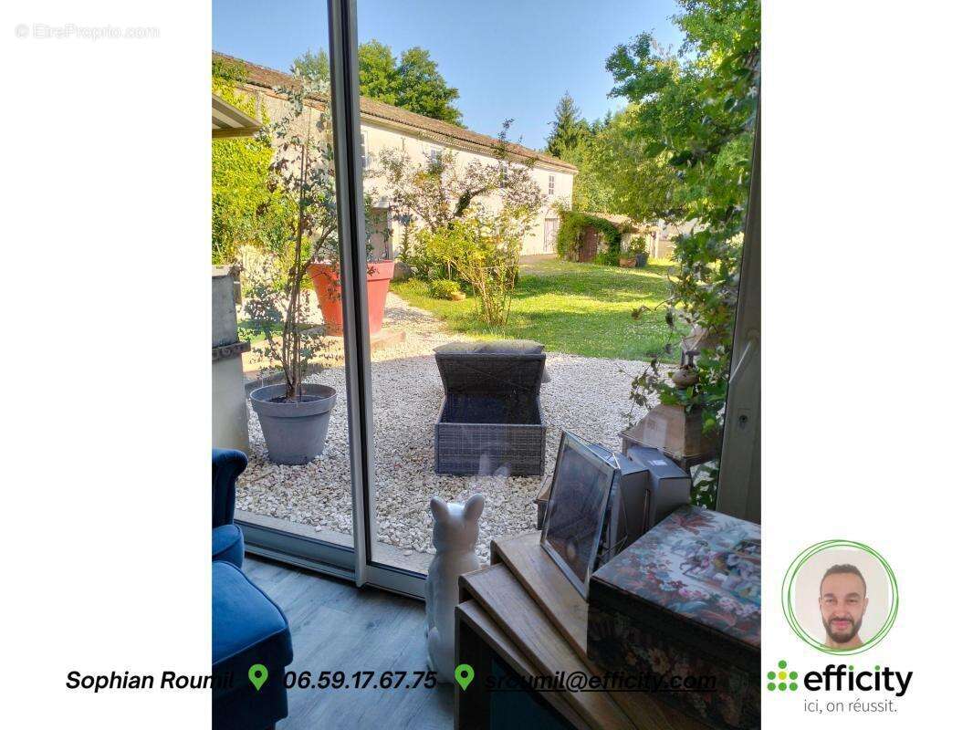 Maison à BLANZAC-PORCHERESSE