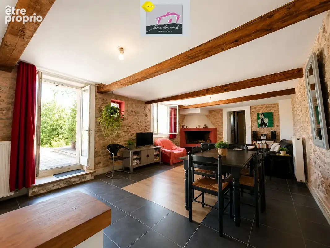 Maison en pierre avec piscine et vue dégagée - photo 6