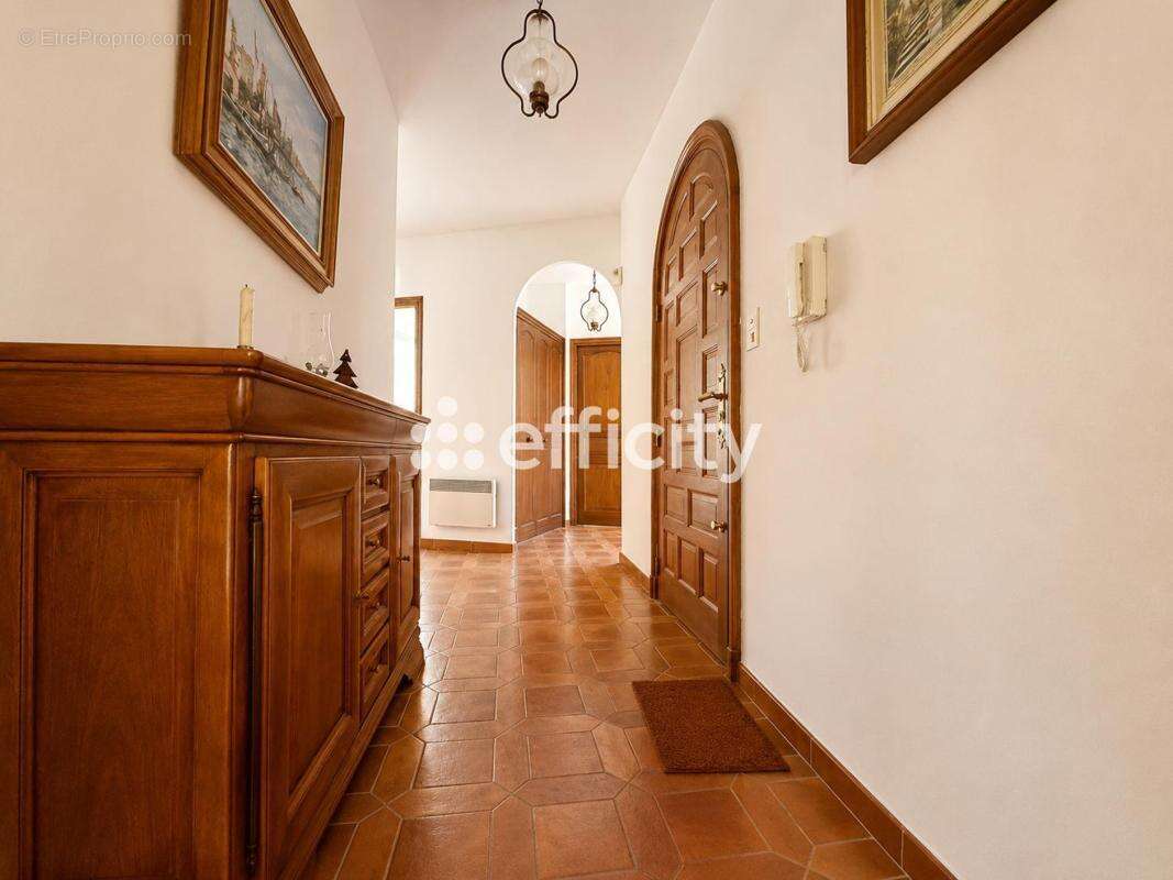 Maison 245 m² à Carry-Le-Rouet  - photo 9