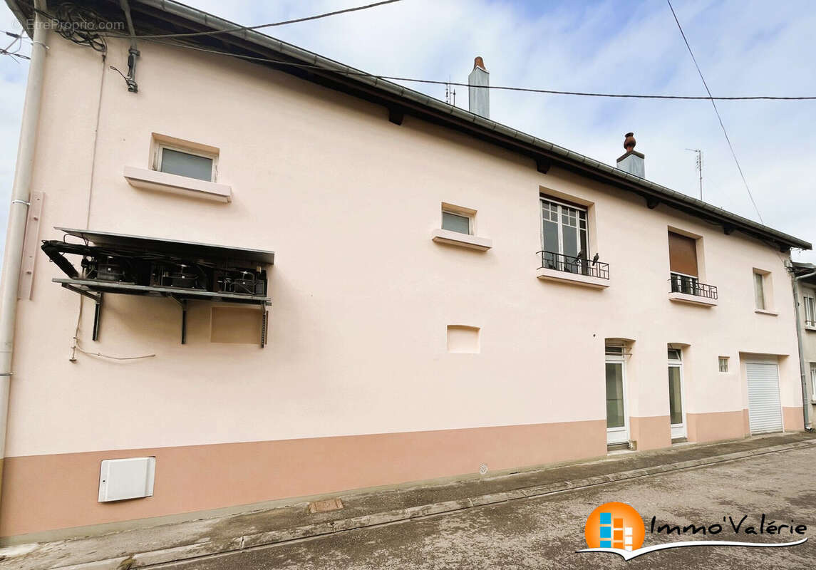 Appartement 243 m² à Rambervillers  - photo 3
