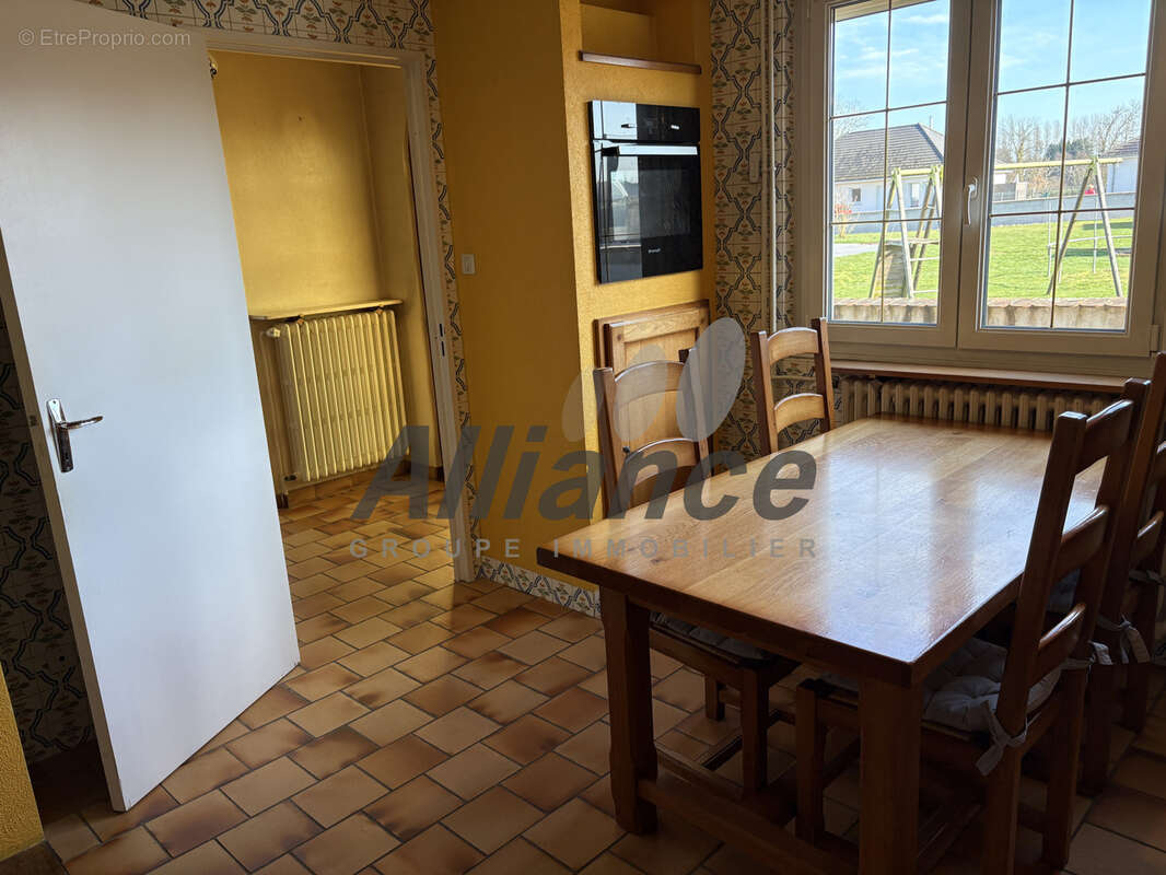 Maison à SAINT-SAUVEUR