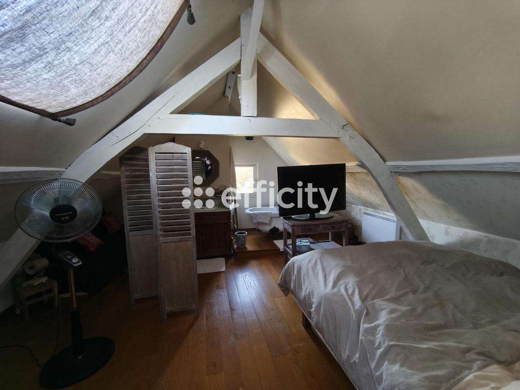 Maison à NEUFVY-SUR-ARONDE